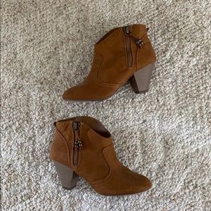 Madden Girl Brown Western Block Heeled Booties SZ7